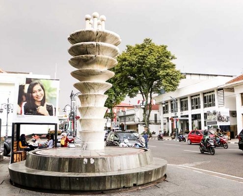 patung publik monumen dasasila bandung