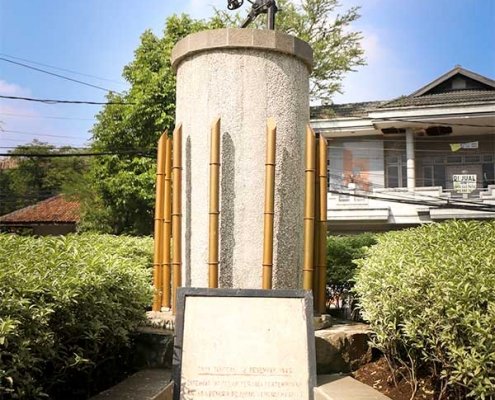 patung publik monumen lengkong bandung