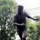 patung publik monumen sepak bola tamblong bandung