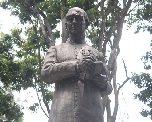 patung publik pastor verbraak bandung